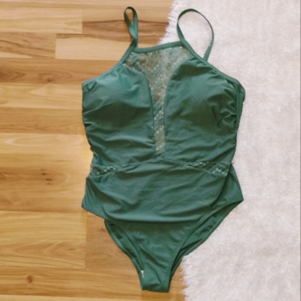 Allure, Olive Green Swimsuit 💚  Size 16/18